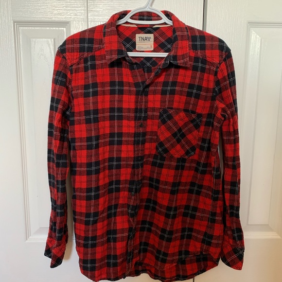 πAritzia TNA Oversized Red Flannel - Picture 2 of 5